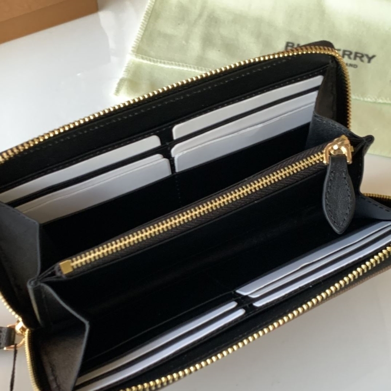 Bv*b*rry wallets